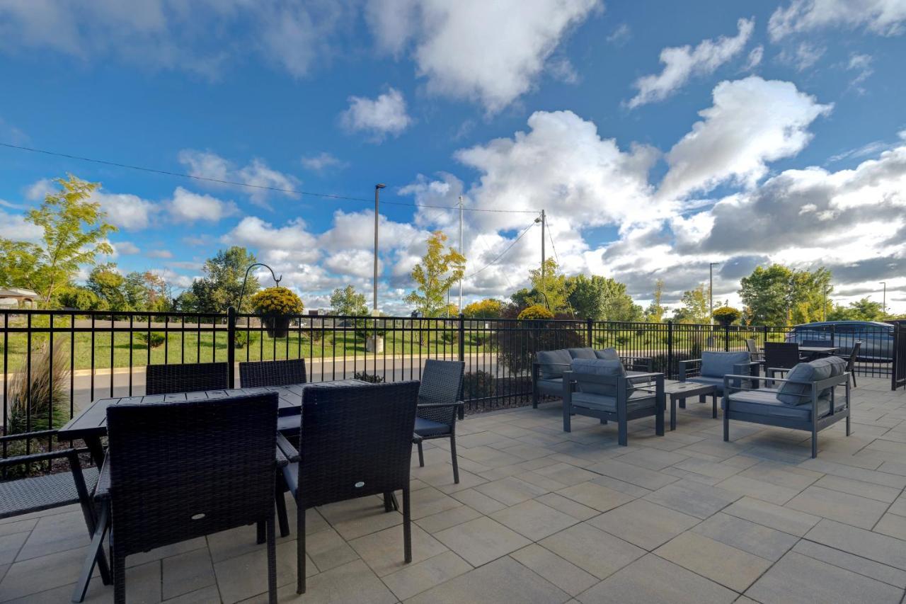 Holiday Inn Express & Suites - Grand Rapids South - Wyoming By Ihg Exterior foto
