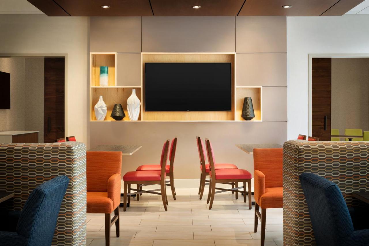 Holiday Inn Express & Suites - Grand Rapids South - Wyoming By Ihg Exterior foto